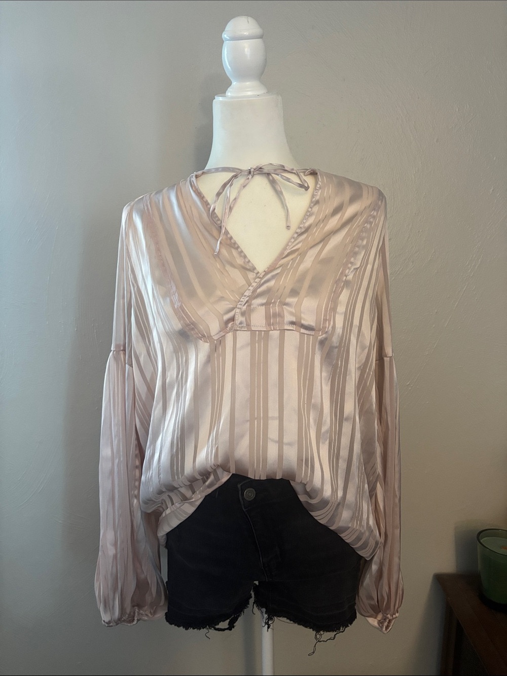 Express Women's Satin Stripe Tie-Back Blouse - Blush